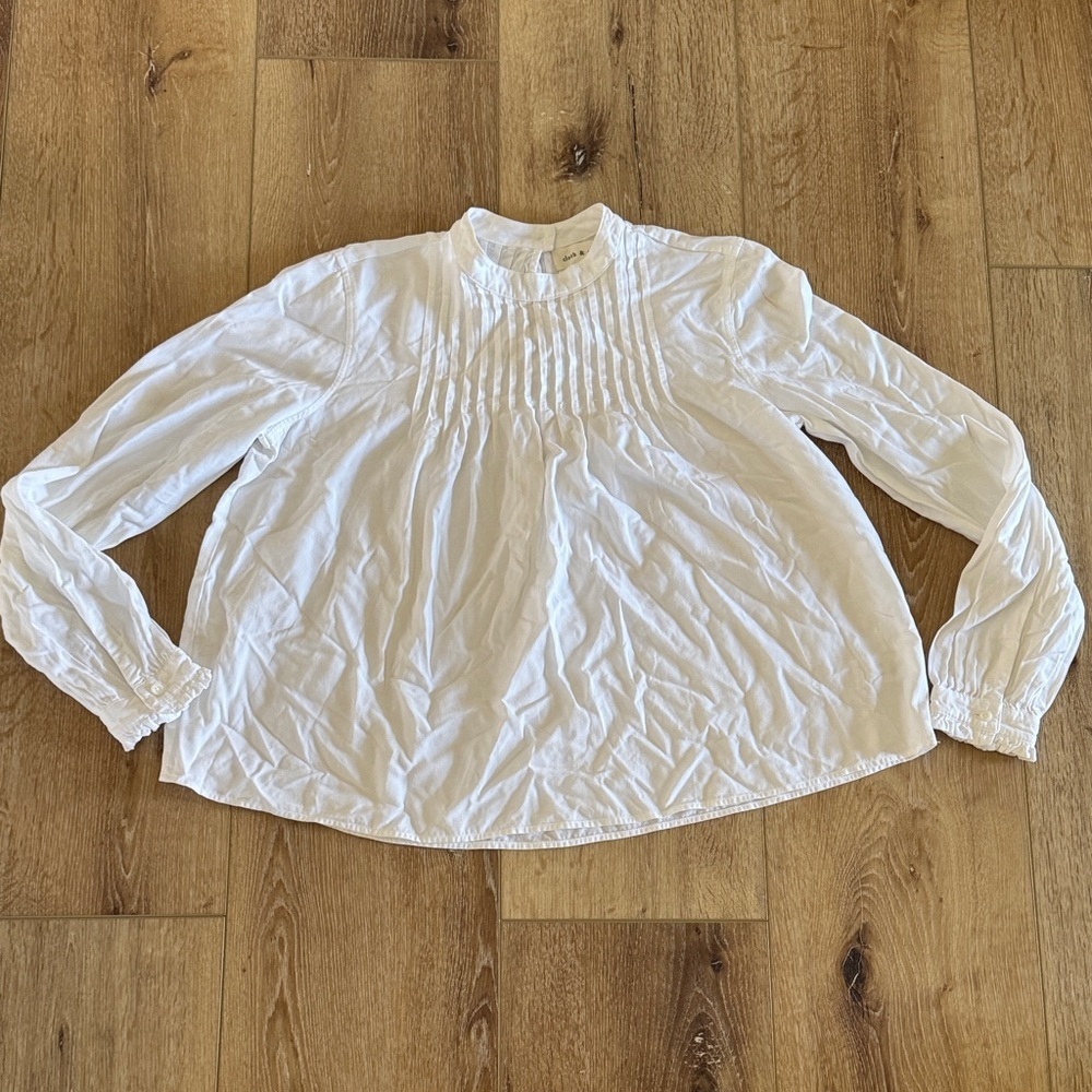 cloth & stone | White Pintuck Blouse | Ruffle Cuff Sleeve | size XS